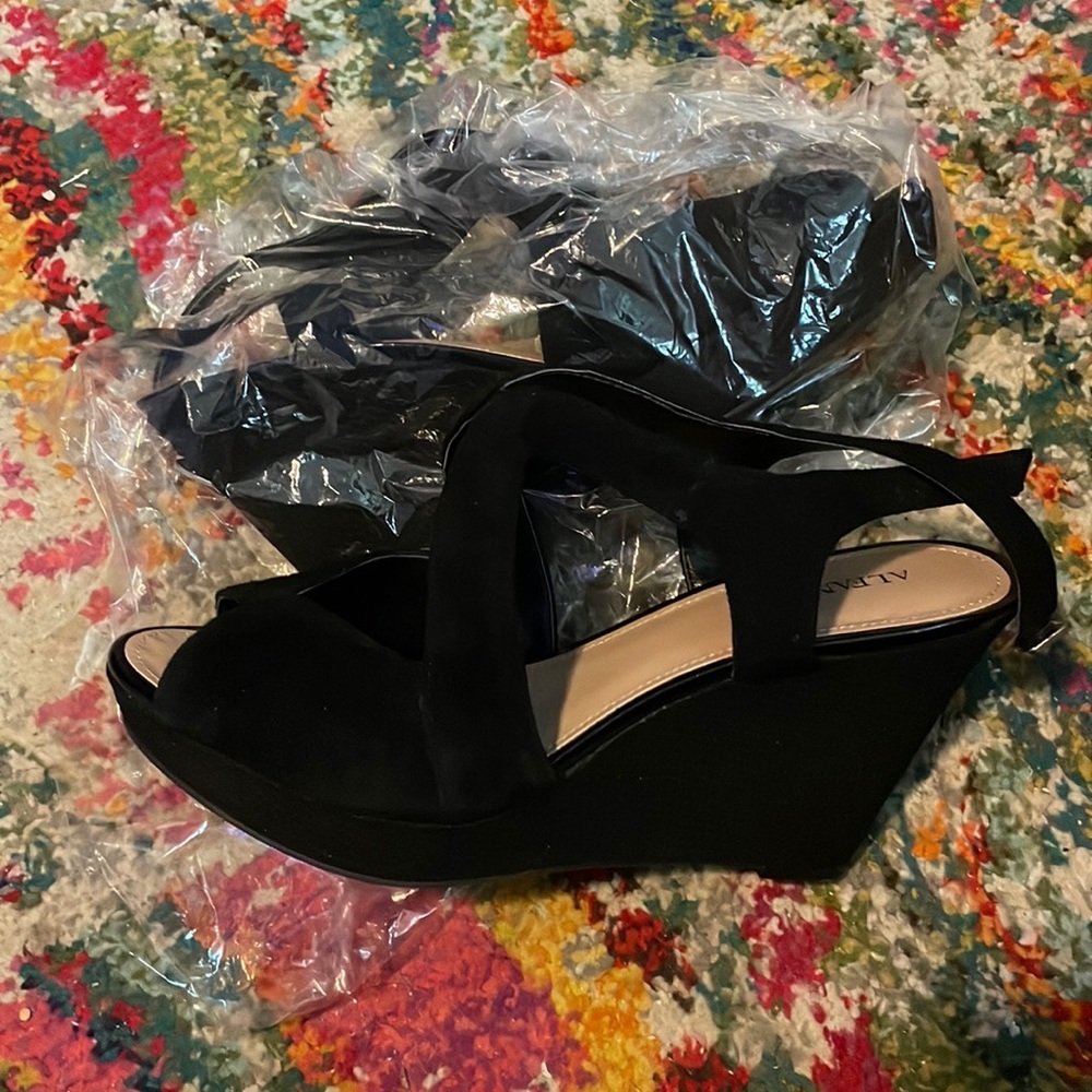 OBO! Wedge heels
